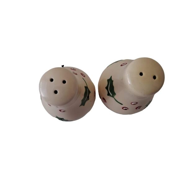 Vintage Ceramic Holly Leaf Berries Christmas Holiday Salt & Pepper Shakers Set - Picture 2 of 5